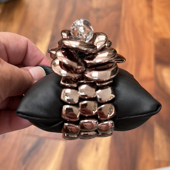 Huge shiny Flower stretch bracelet - Picture 10 of 11